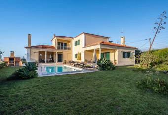 Akivillas Sintra Delicacy allows 18 year olds to book a room