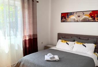 Guest House Ergest has Balcony rooms