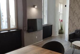 Appartement avec terrasse has Balcony rooms