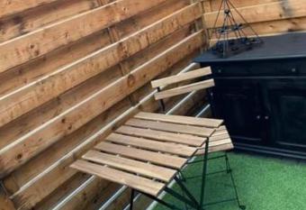 Gezellige studio appartement has Balcony rooms