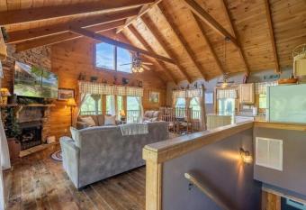 Mountain Views! Private, Hot Tub, & Game Room. has rooms with a private hot tub