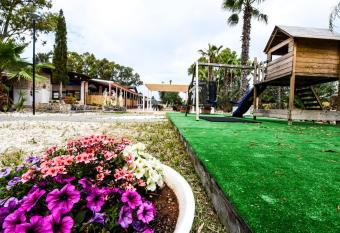 Giardini Sausari Residence has Balcony rooms