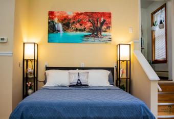 Sandy's Place has Balcony rooms