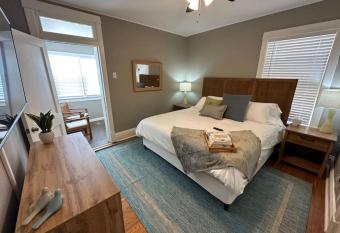 Tranquil Chippewa Escape allows 18 year olds to book a room