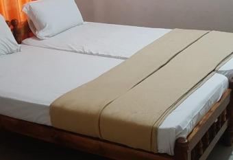 Green Villa Nature Resort allows 18 year olds to book a room