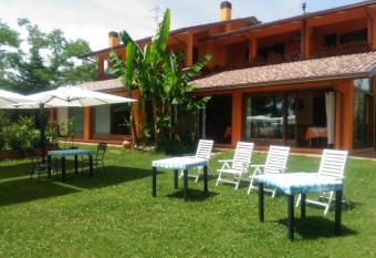 Agriturismo La Quiete has Balcony rooms