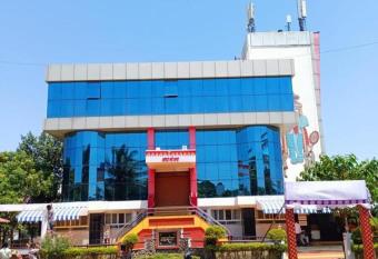 Hotel Sarang Lodging and Boarding allows 18 year olds to book a room