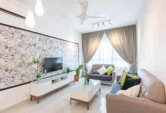 Living in Greenery 2BR at Impiria Residensi Klang allows 18 year olds to book a room