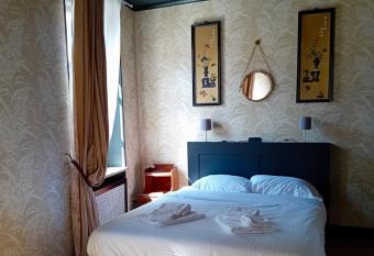 La Meridiana d Alba allows 18 year olds to book a room