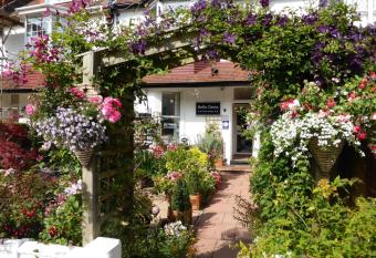 Belle Dene Guest House allows 18 year olds to book a room