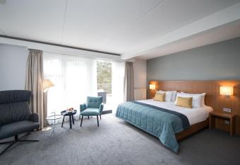 Bilderberg R  sidence Groot Heideborgh allows 18 year olds to book a room