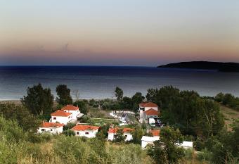 MIkro Xorio has Balcony rooms