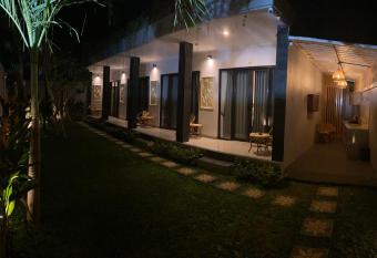 Queens Villa has Balcony rooms