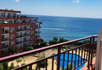 Fort Noks Nicola Apartment has Balcony rooms