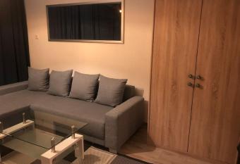 Eine 2 Zimmer Ferienwohnung M  nster City allows 18 year olds to book a room