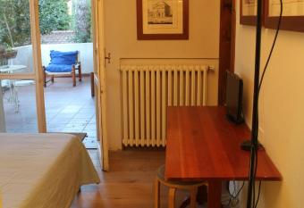 Il Fenicottero allows 18 year olds to book a room