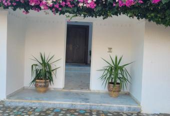 DAR bougainvilliers has Balcony rooms