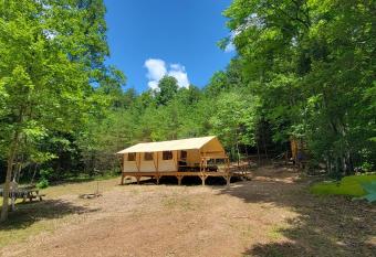 Charming enclave Luxury tent in the woods Tent 3 Bambi's playground has Balcony rooms