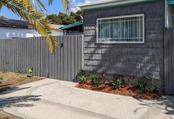 Private Cozy Casita allows 18 year olds to book a room