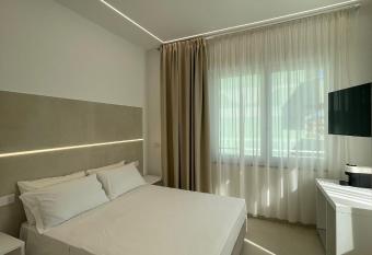 Room Corso 219 has Balcony rooms