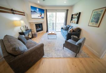 Clearwater Lofts Bldg 1 302 has Balcony rooms