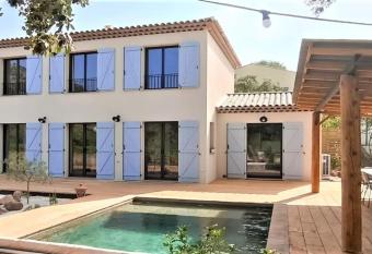 Superbe Villa Cadre campagne has Balcony rooms