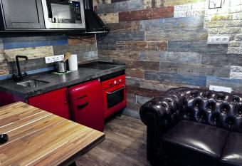 Beach, City & Gibraltar: Small Studio allows 18 year olds to book a room