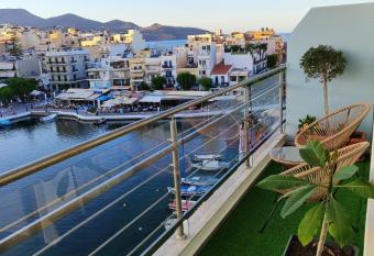 Byraki apartment 2 has Balcony rooms