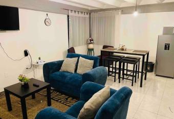 Lindo departamento c  ntrico con estacionamiento allows 18 year olds to book a room