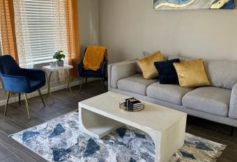 15min from Desert Diamond Arena Royal Blue Oasis allows 18 year olds to book a room