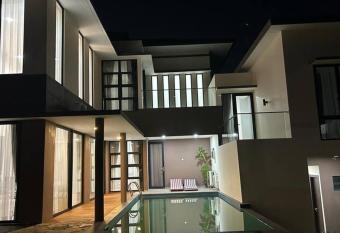 4BR Private Villa with Pool in the Heart of city has Balcony rooms