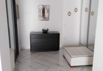 Villa Chiraz has Balcony rooms