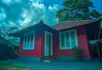 Stream View Holiday Villas has Balcony rooms