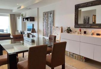 Fort Cambridge Lux has Balcony rooms