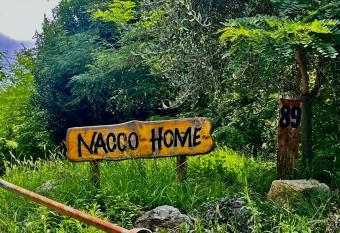 Nacco Home has rooms with a private hot tub