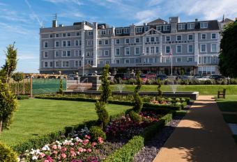Hythe Imperial Hotel, Spa & Golf allows 18 year olds to book a room