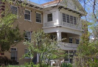 Riverside Hot Springs Inn & Spa - Adults Only allows 18 year olds to book a room