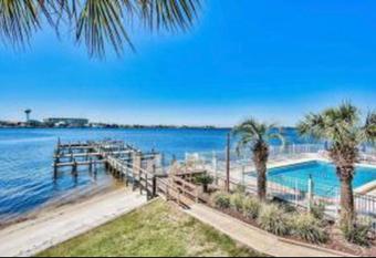 Waterfront Condo allows 18 year olds to book a room