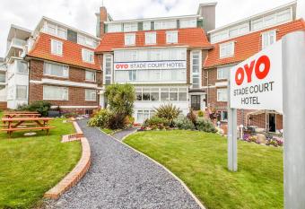 OYO Stade Court Hotel allows 18 year olds to book a room