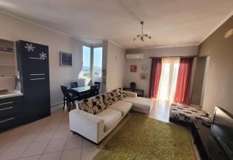 Nice and friendly apartment allows 18 year olds to book a room