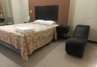 Arabian Hotel has rooms with a private hot tub