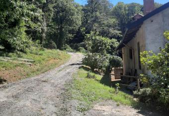 CascinaMirta allows 18 year olds to book a room