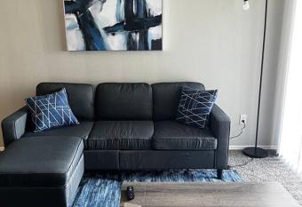 Layover Terminal - DFW Airport has Balcony rooms