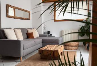 Appartement Spacieux au Pays du Mont-Blanc has Balcony rooms