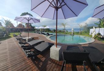 Starlake Villa & Glamping has Balcony rooms