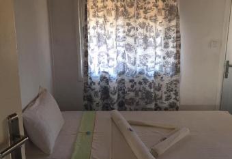 Ngalumwe Lodge has Balcony rooms