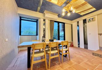 Annong Image Vacation Home has Balcony rooms