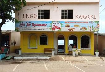 Playa El Obispo C-1 La Marea building La Libertad allows 18 year olds to book a room