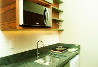 HOSPEDAGEM CASA COMPACTA has Balcony rooms