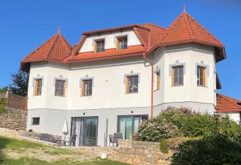 Anita   s Urlaubsplatzl has Balcony rooms